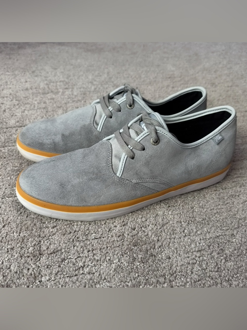 Quiksilver Men's Grey Suede Low Top Sneakers Size 10 - Picture 3 of 8